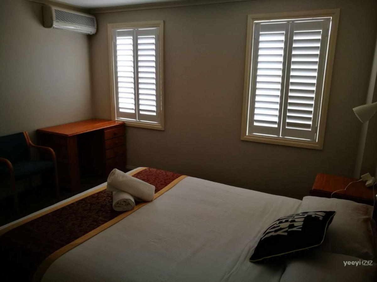 Moonee Valley Views Aparthotel Melbourne Esterno foto